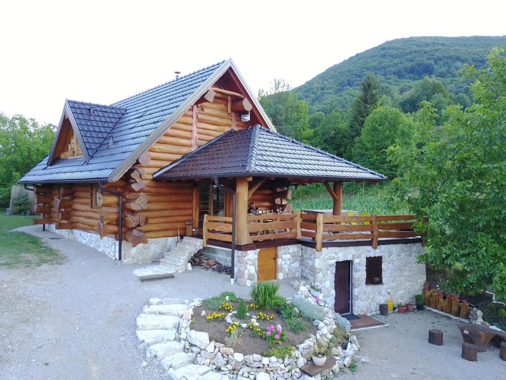 Bear'S Log Villa Seliste Dreznicko Bagian luar foto
